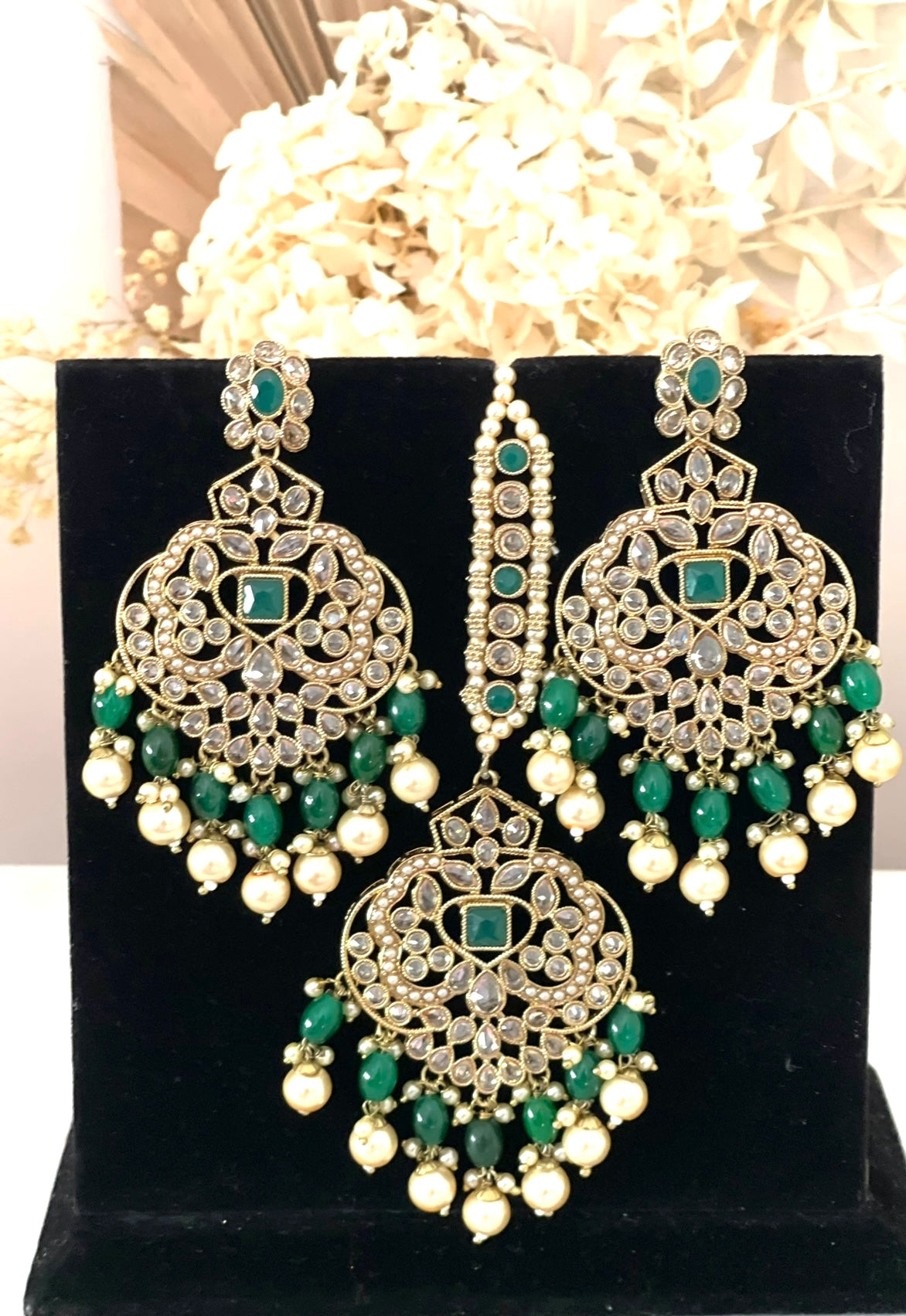 Green & Gold Earrings Tikka Set