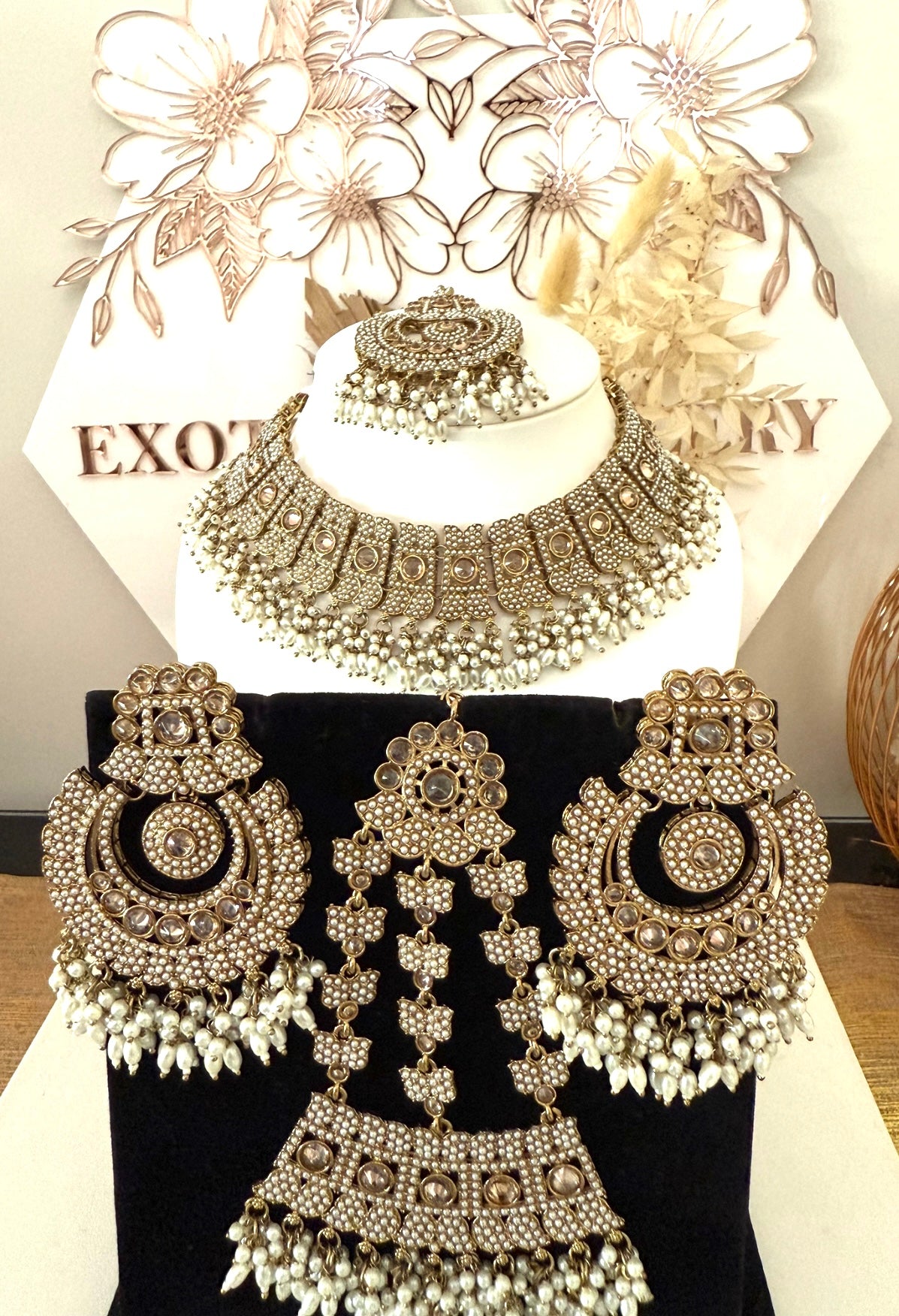 Gold Tone Necklace Set