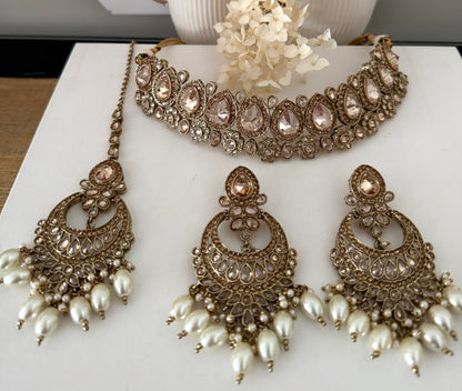 Gold Tone Necklace Set