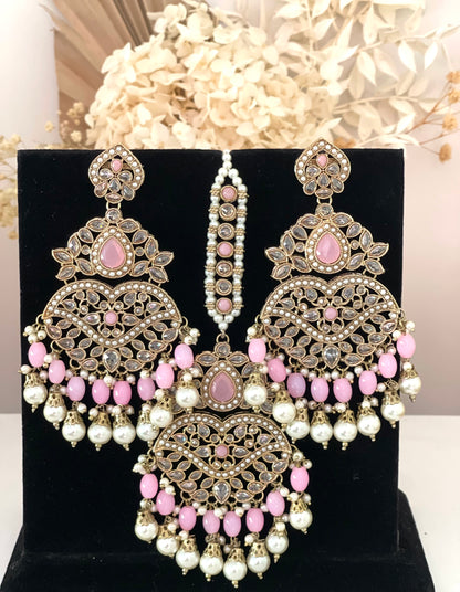 Oversized Earrings & Tikka Set in Pastel Pink