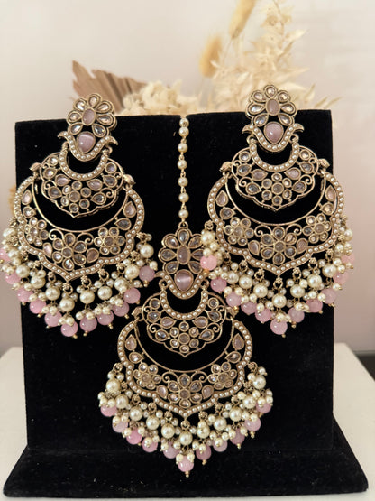 Oversized Earrings & Tikka Set in Pastel Pink