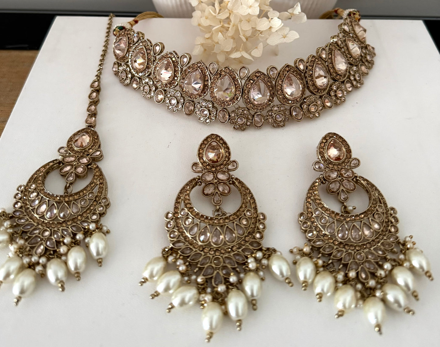 Gold Tone Necklace Set