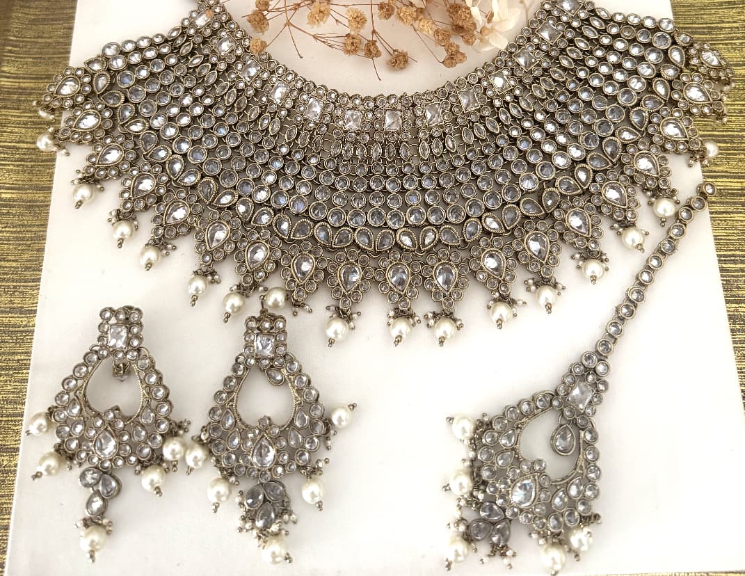 Gold Necklace Set