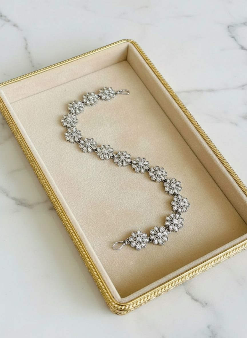 Kundan Bracelet on Gold-Trimmed Luxury Tray