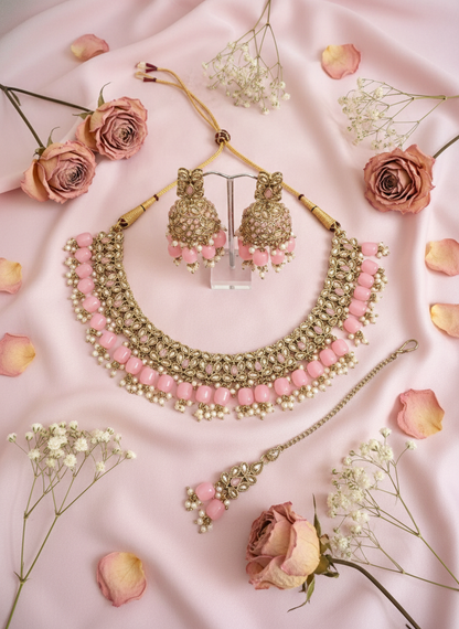 Pink Jewelry Set with Romantic Styling